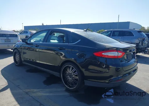 2014 Ford Fusion S z USA, uszkodzony, nr VIN 3FA6P0G78ER203885